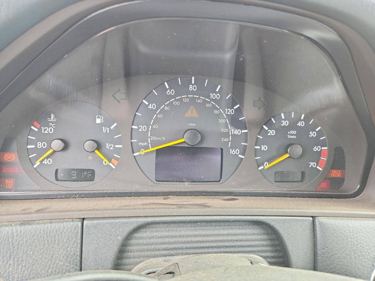2000 MERCEDES-BENZ E-CLASS