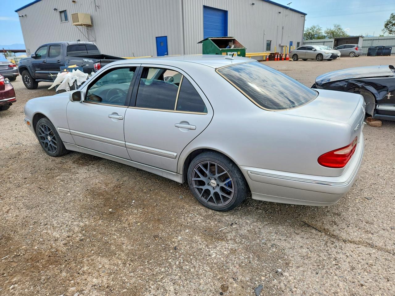 2000 MERCEDES-BENZ E-CLASS