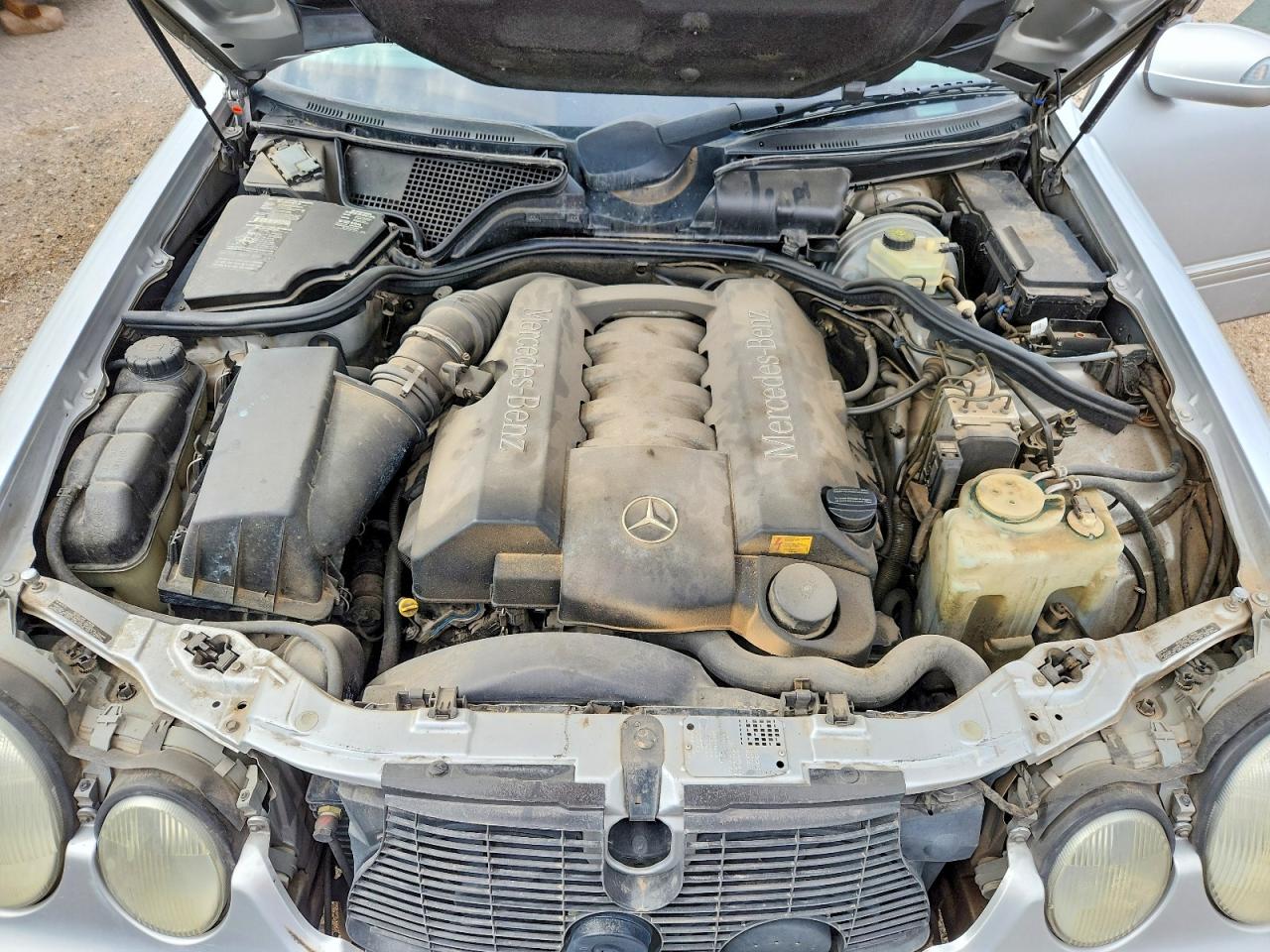 2000 MERCEDES-BENZ E-CLASS