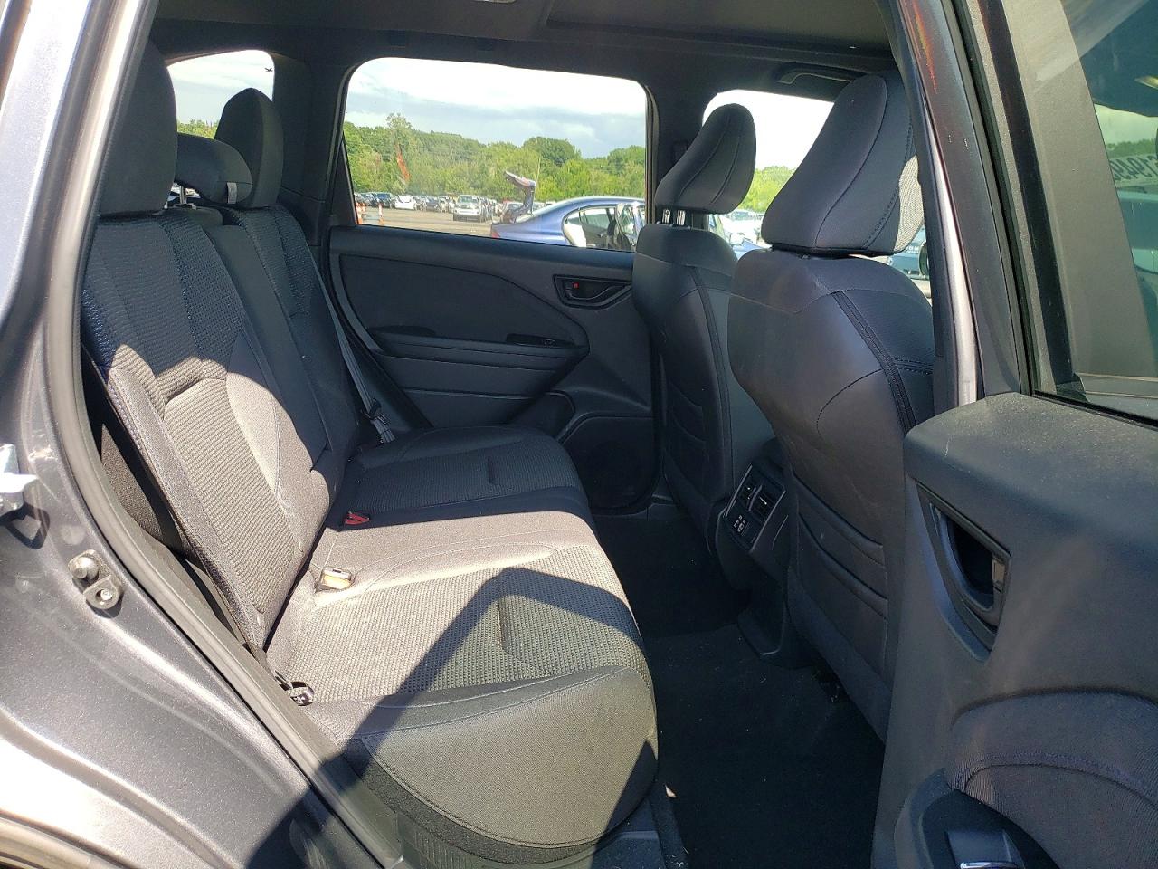 2025 SUBARU FORESTER