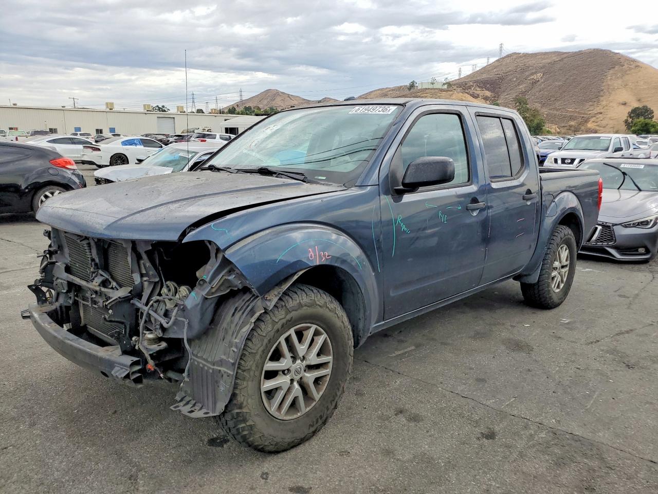 2015 NISSAN FRONTIER