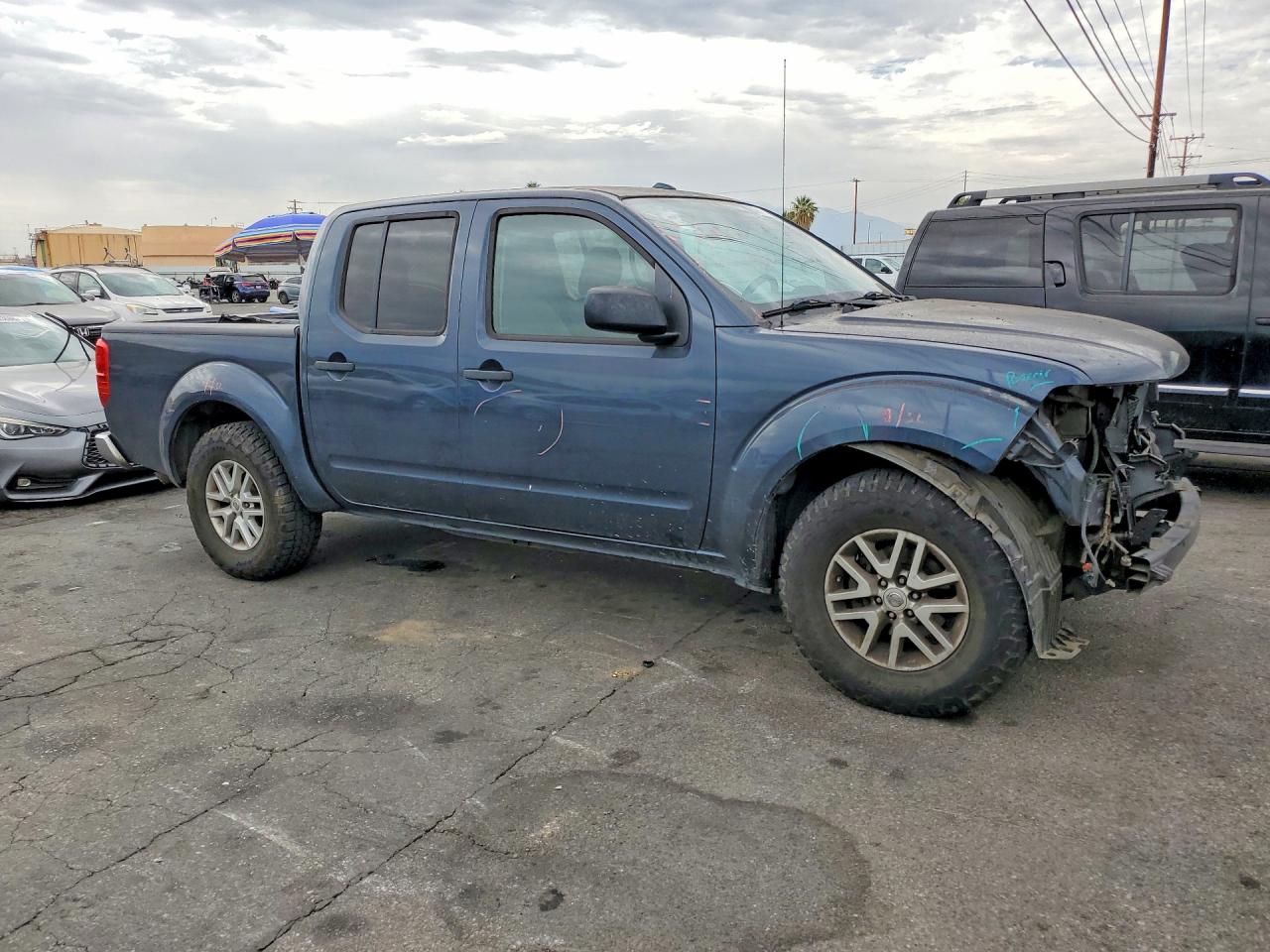 2015 NISSAN FRONTIER