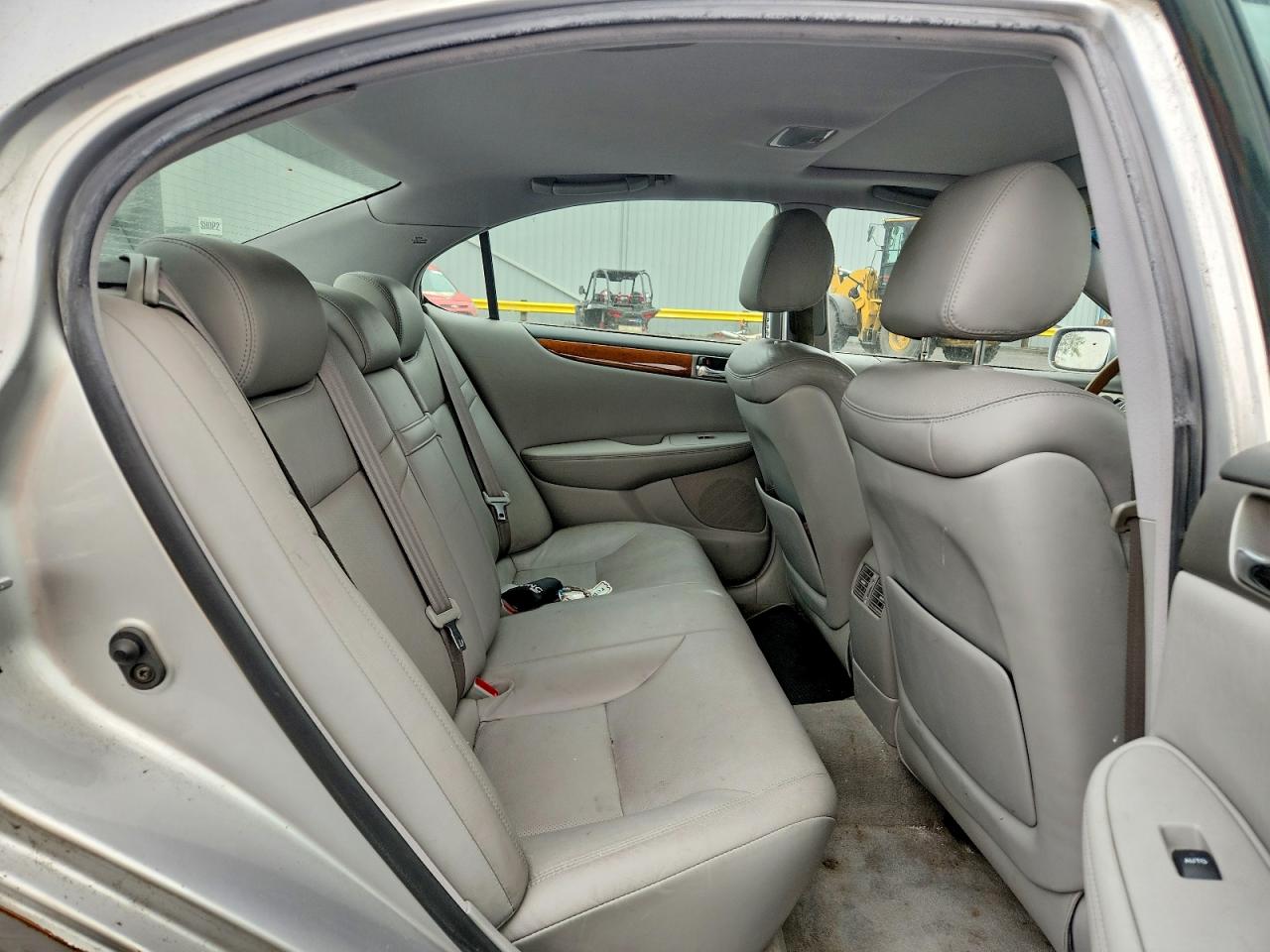 2005 LEXUS ES330