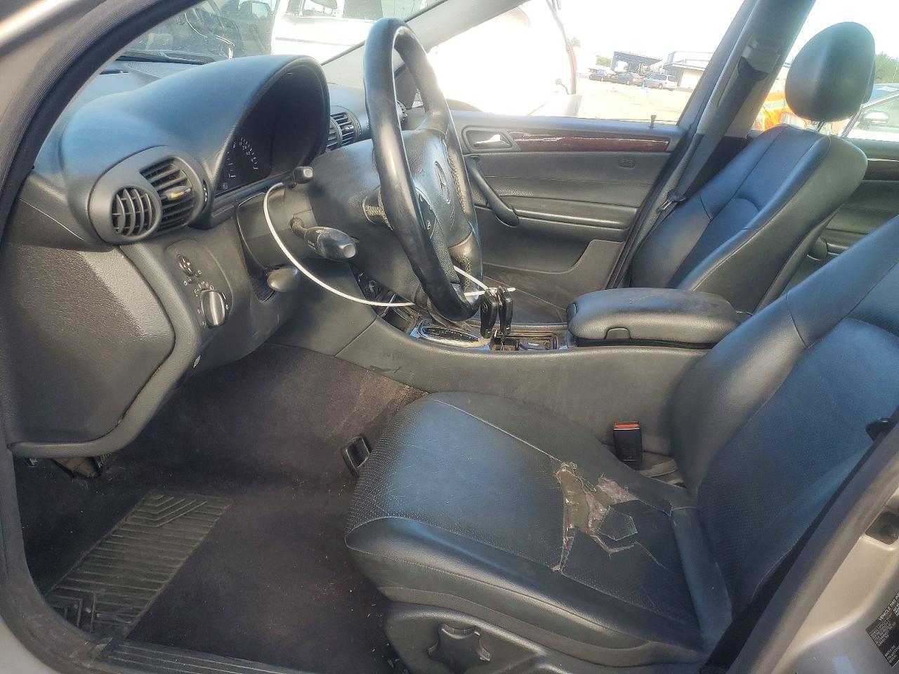 2004 MERCEDES-BENZ C-CLASS
