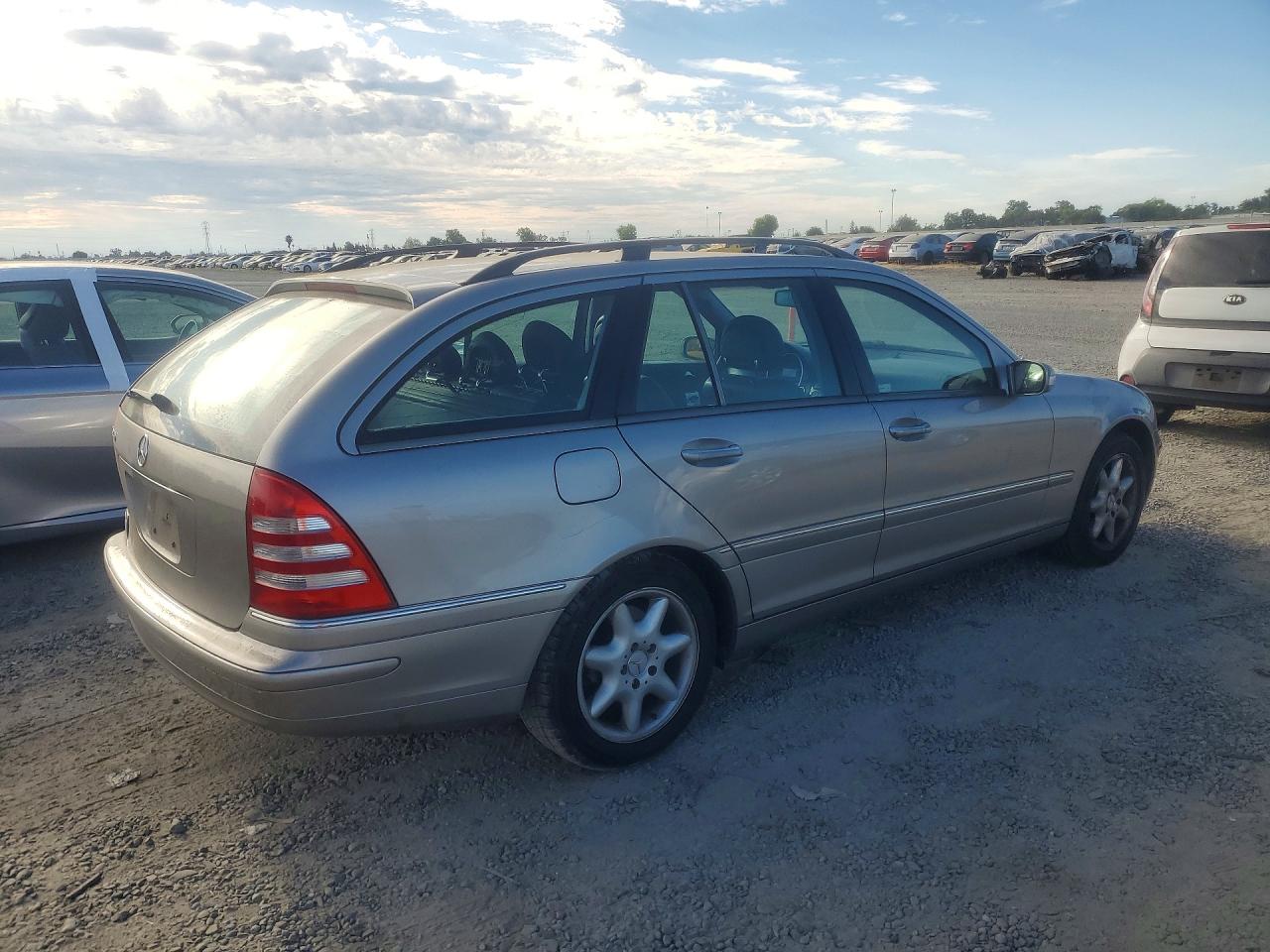 2004 MERCEDES-BENZ C-CLASS