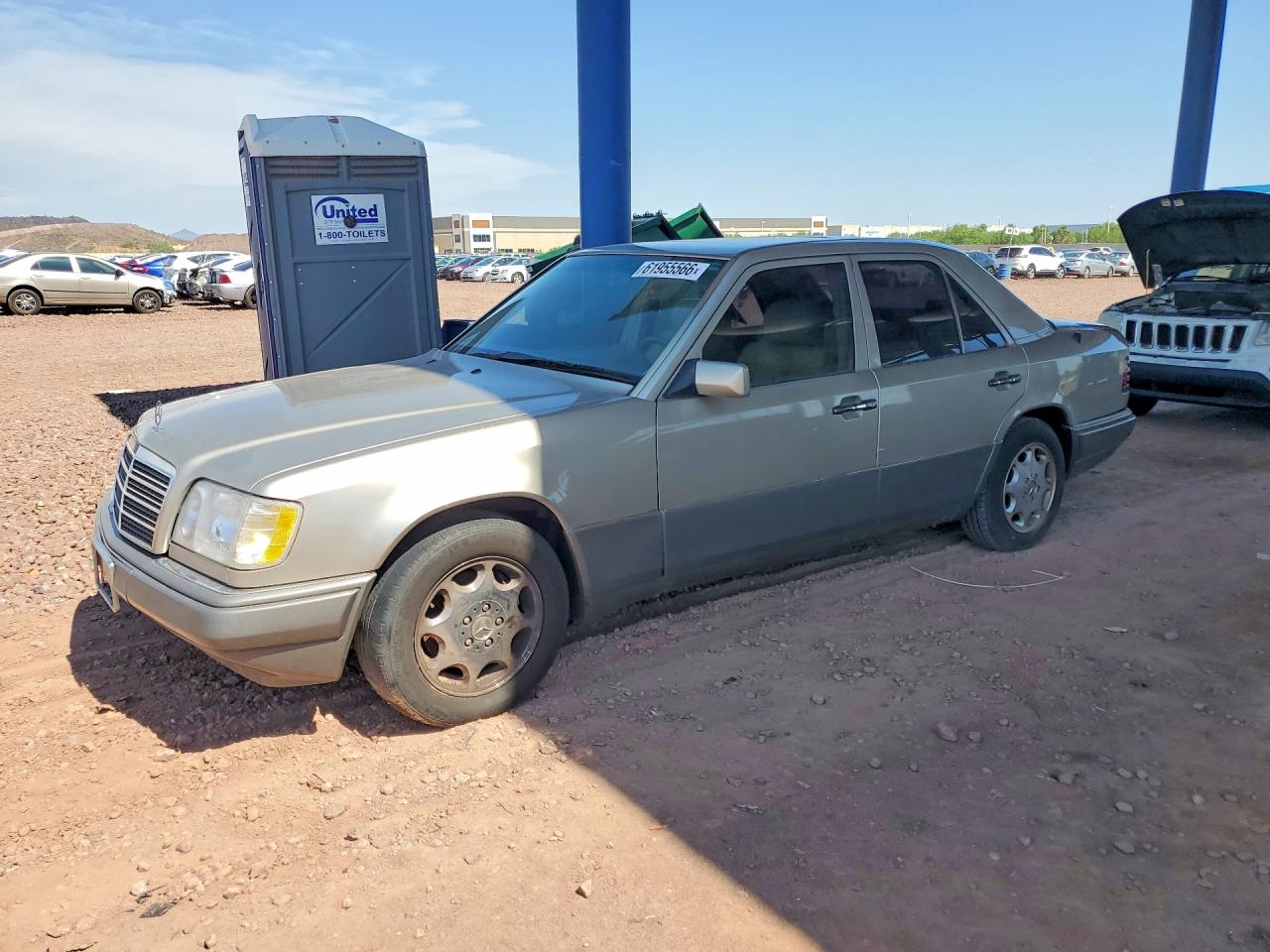 1995 MERCEDES-BENZ E-CLASS