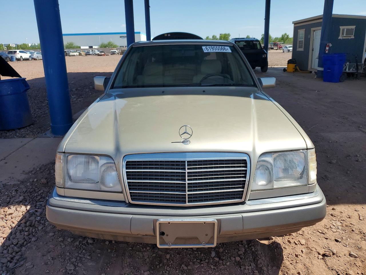 1995 MERCEDES-BENZ E-CLASS