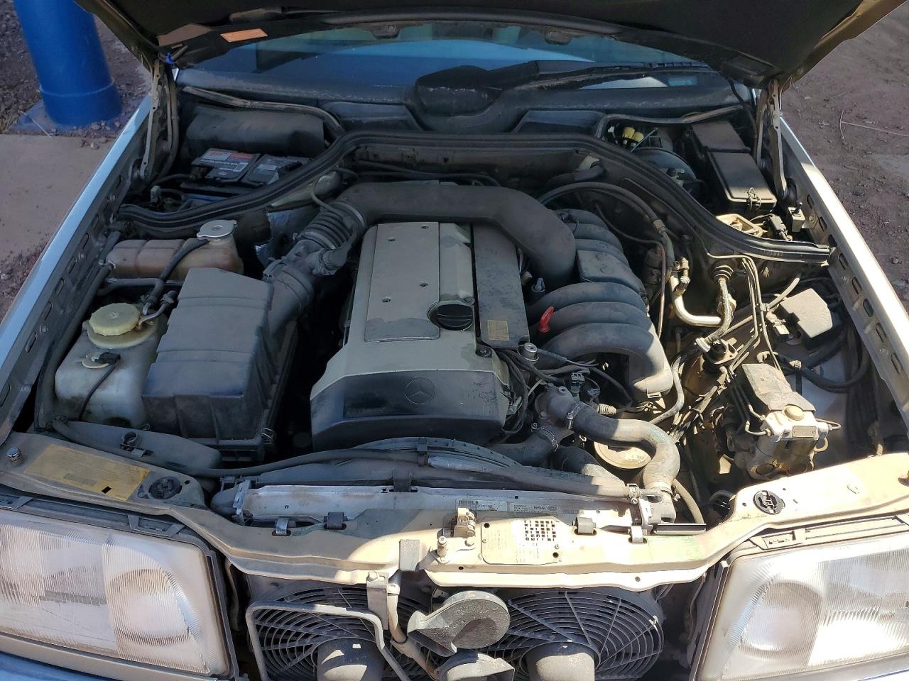 1995 MERCEDES-BENZ E-CLASS