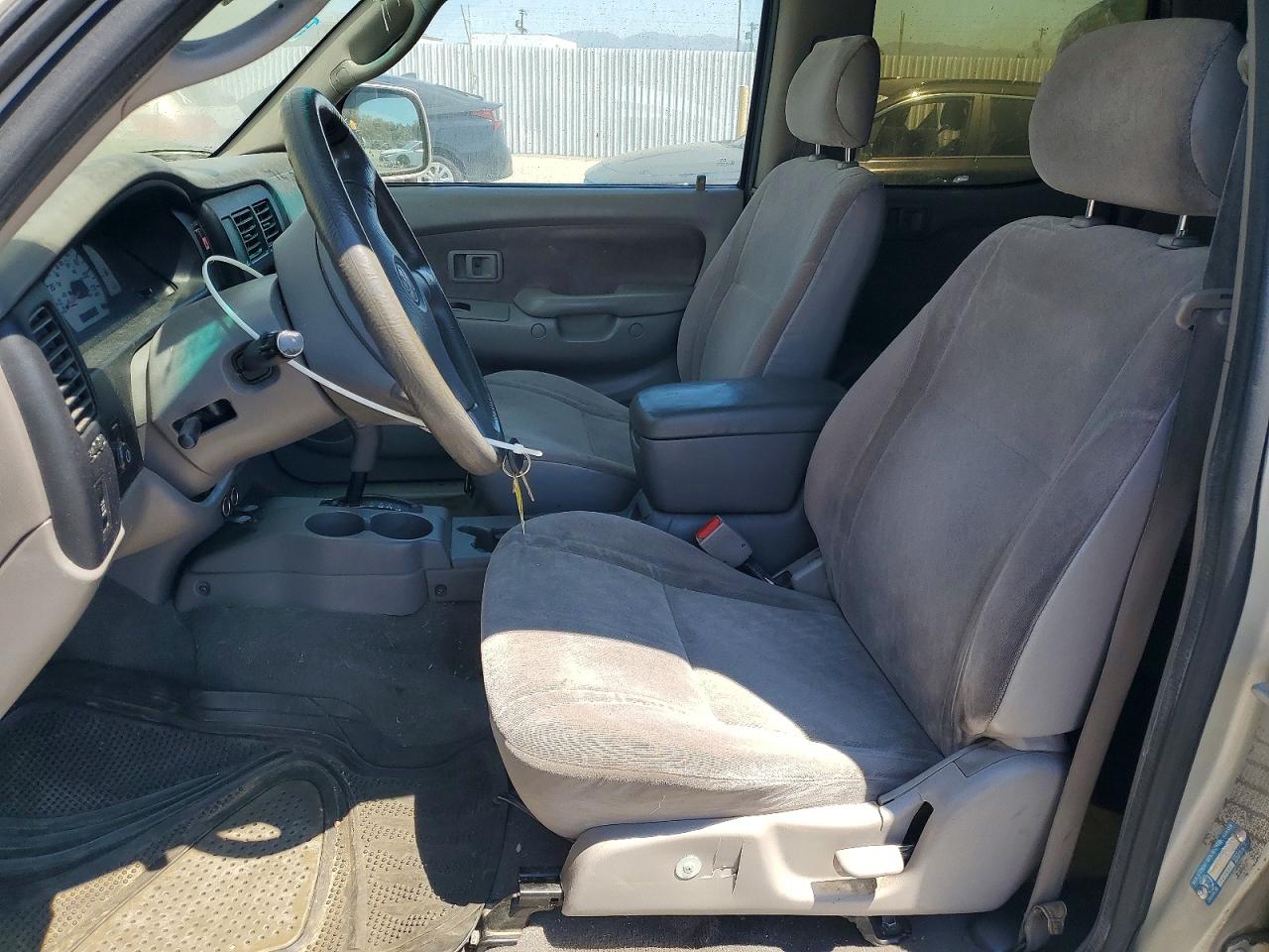 2004 TOYOTA TACOMA