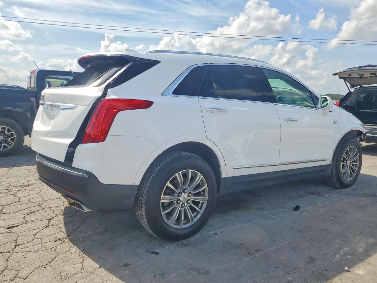 2018 CADILLAC XT5