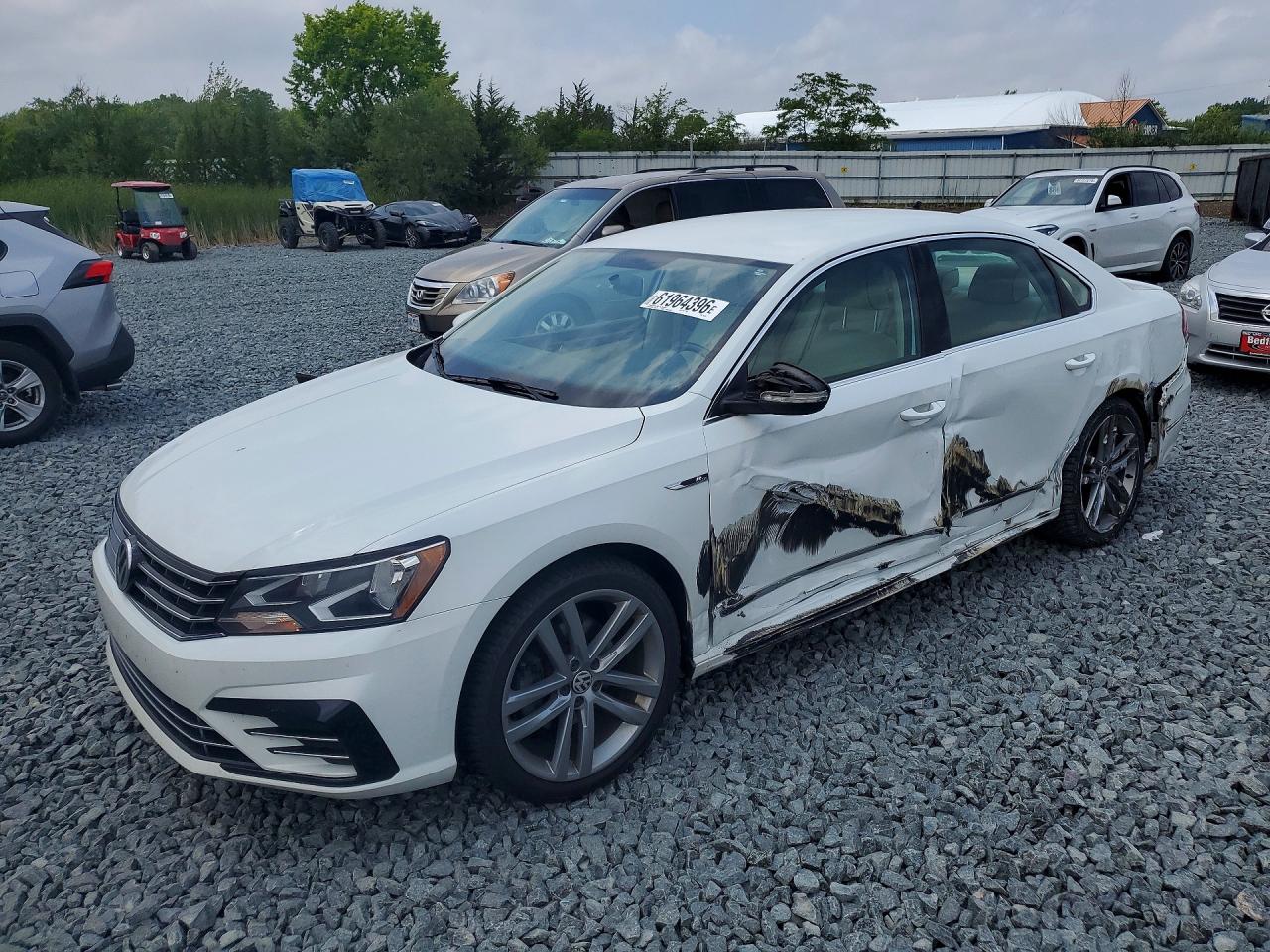 2017 VOLKSWAGEN PASSAT