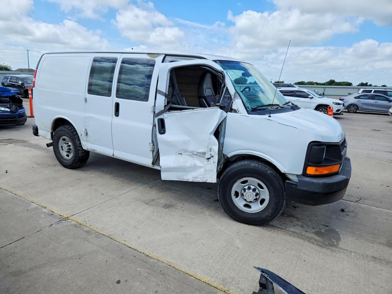 2012 CHEVROLET EXPRESS