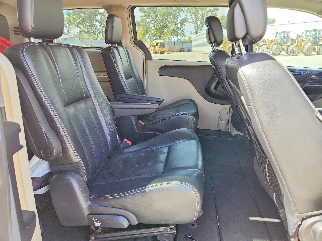 2014 CHRYSLER MINIVAN