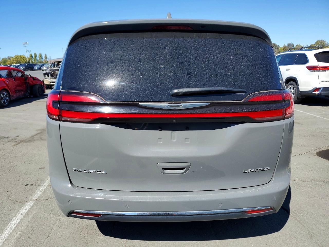 2022 CHRYSLER PACIFICA
