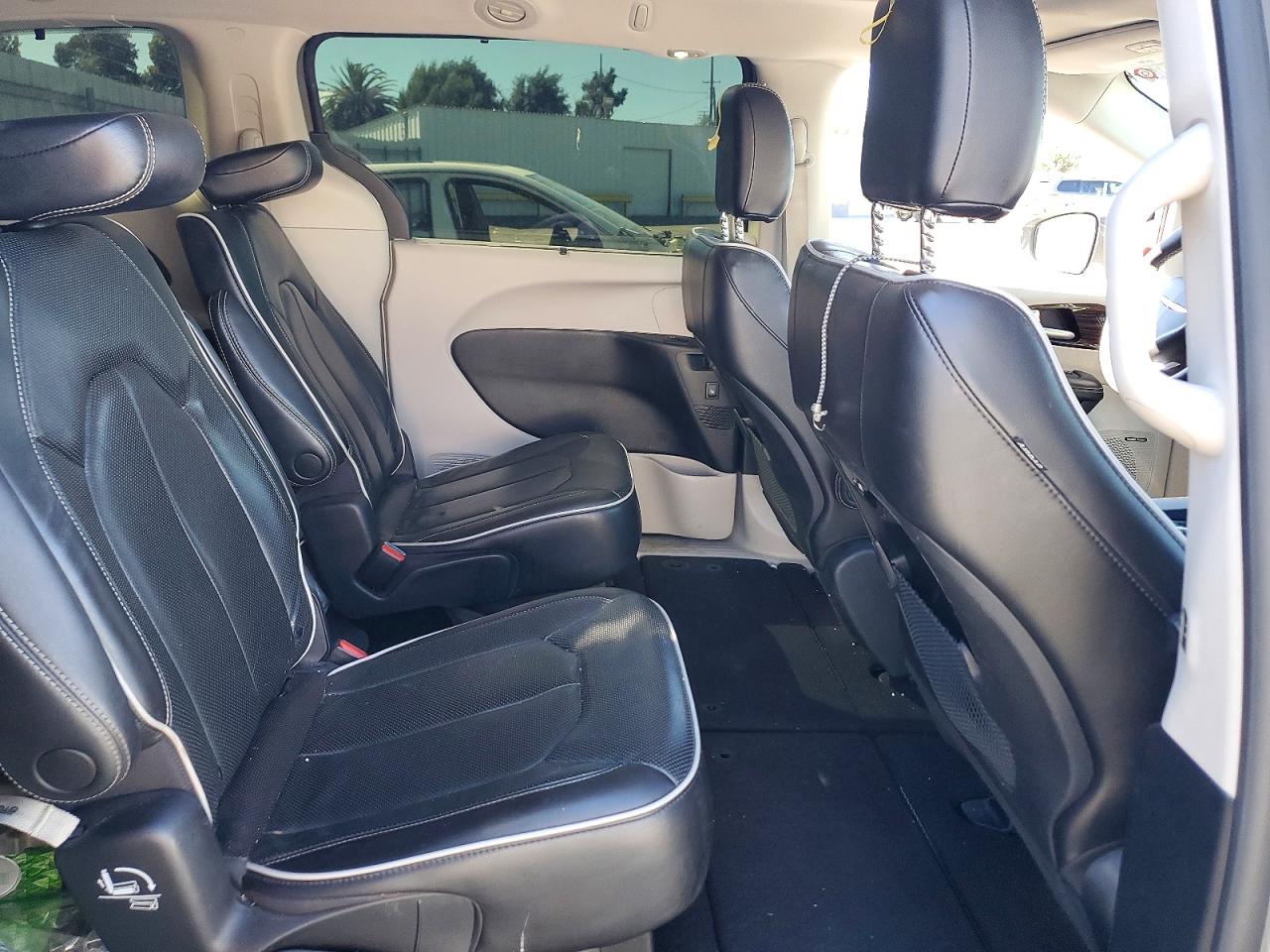 2022 CHRYSLER PACIFICA