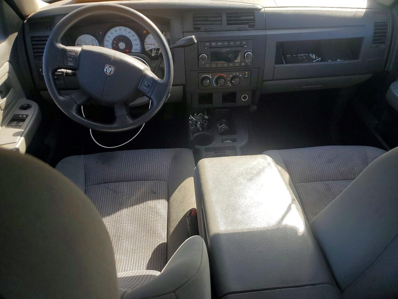 2011 DODGE DAKOTA