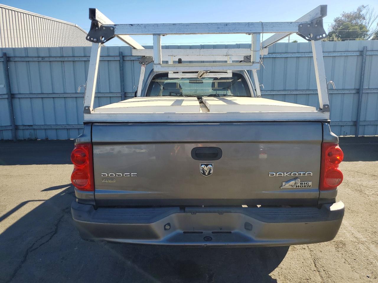 2011 DODGE DAKOTA