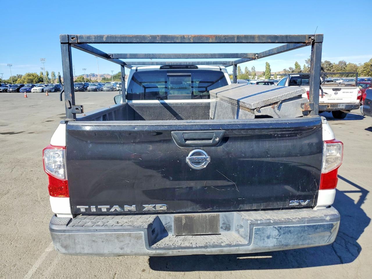 2017 NISSAN TITAN
