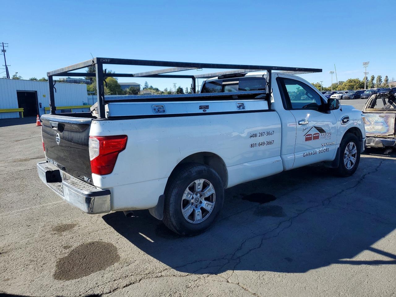 2017 NISSAN TITAN