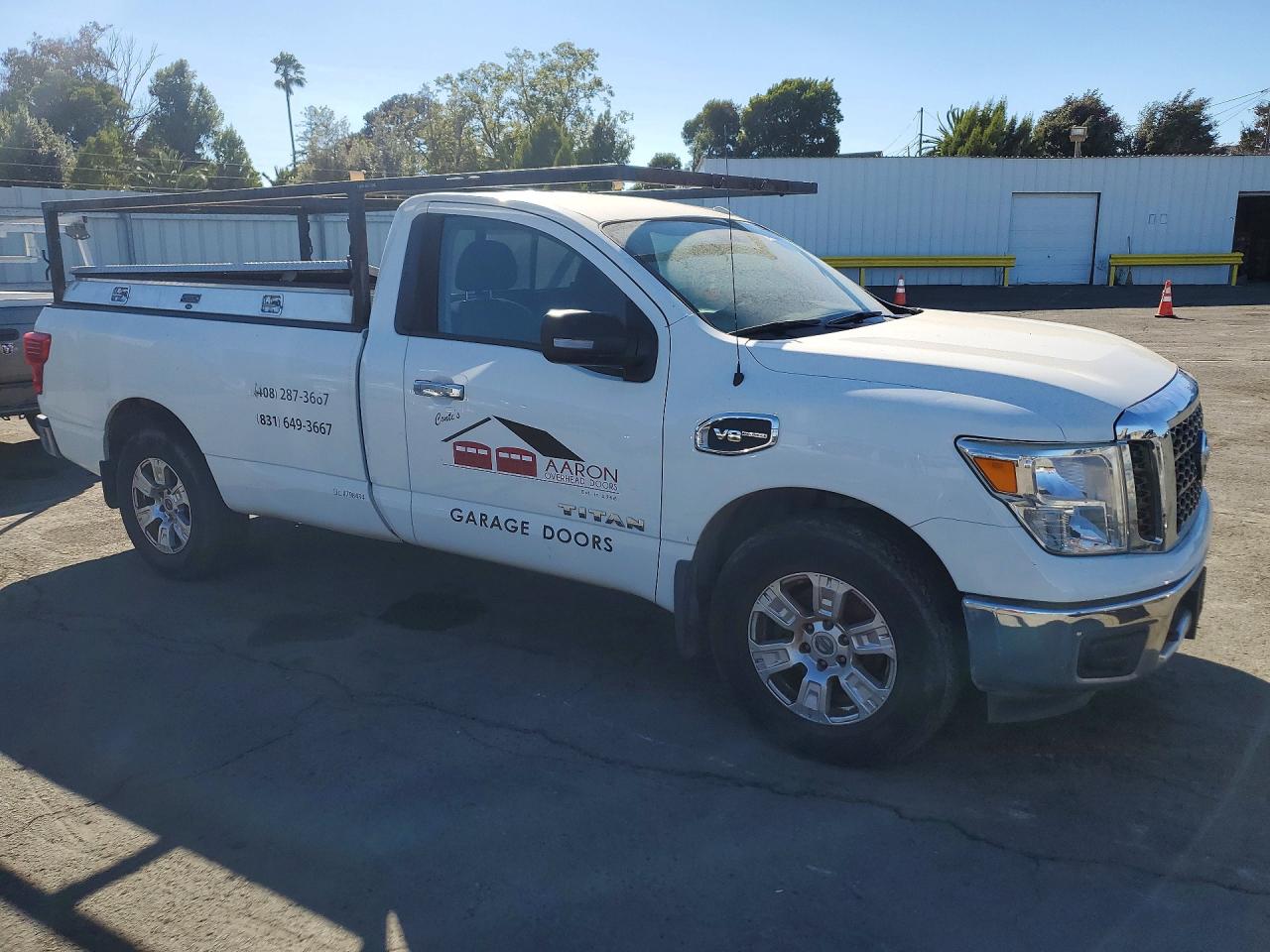 2017 NISSAN TITAN