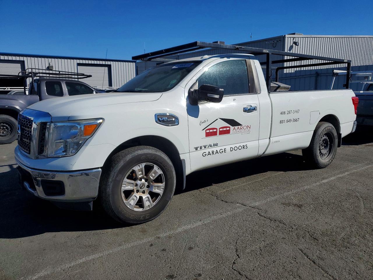 2017 NISSAN TITAN