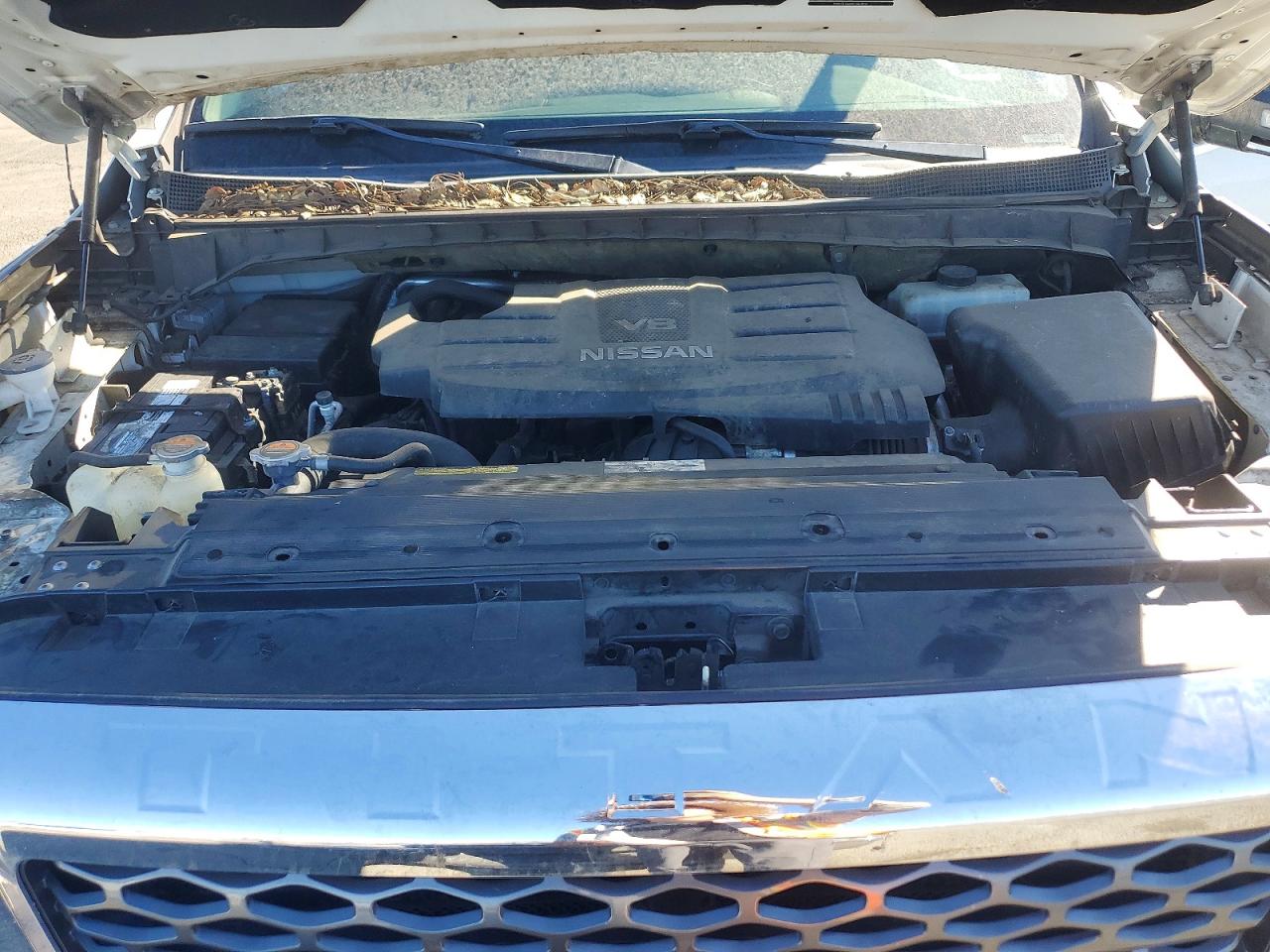 2017 NISSAN TITAN