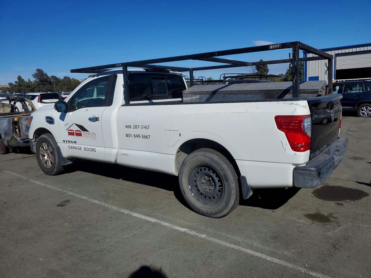 2017 NISSAN TITAN