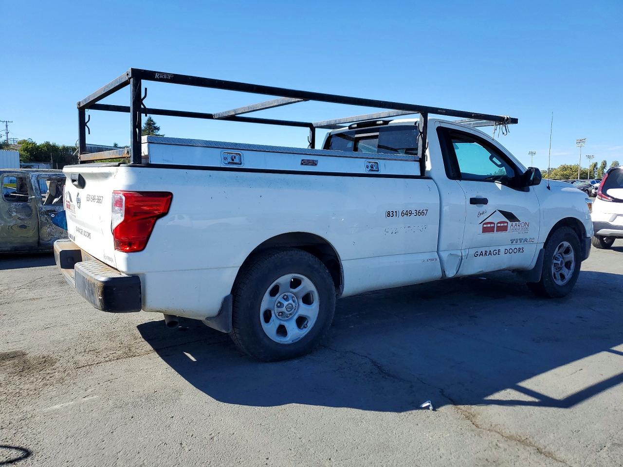 2017 NISSAN TITAN