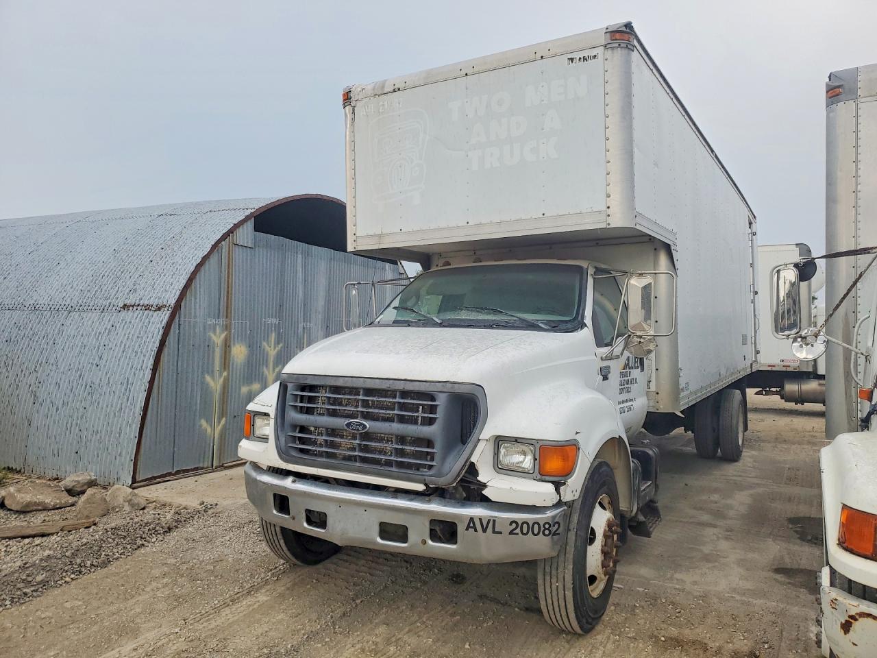 2000 FORD F650