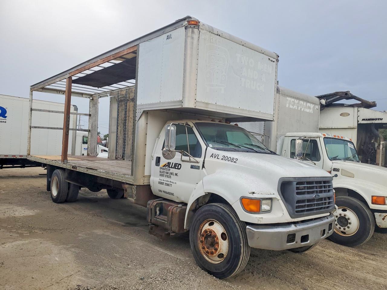 2000 FORD F650