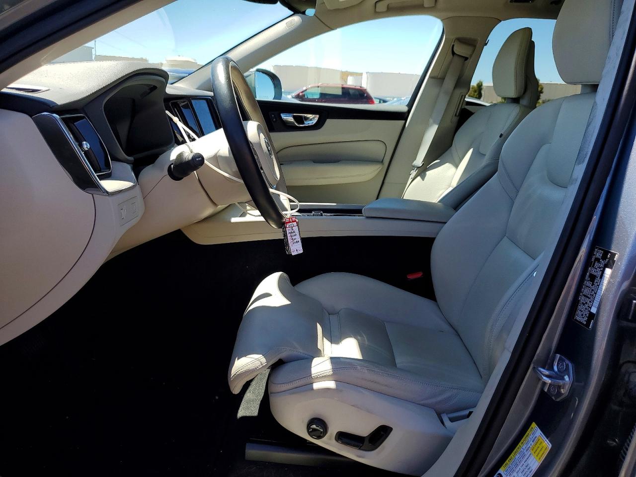 2018 VOLVO XC60