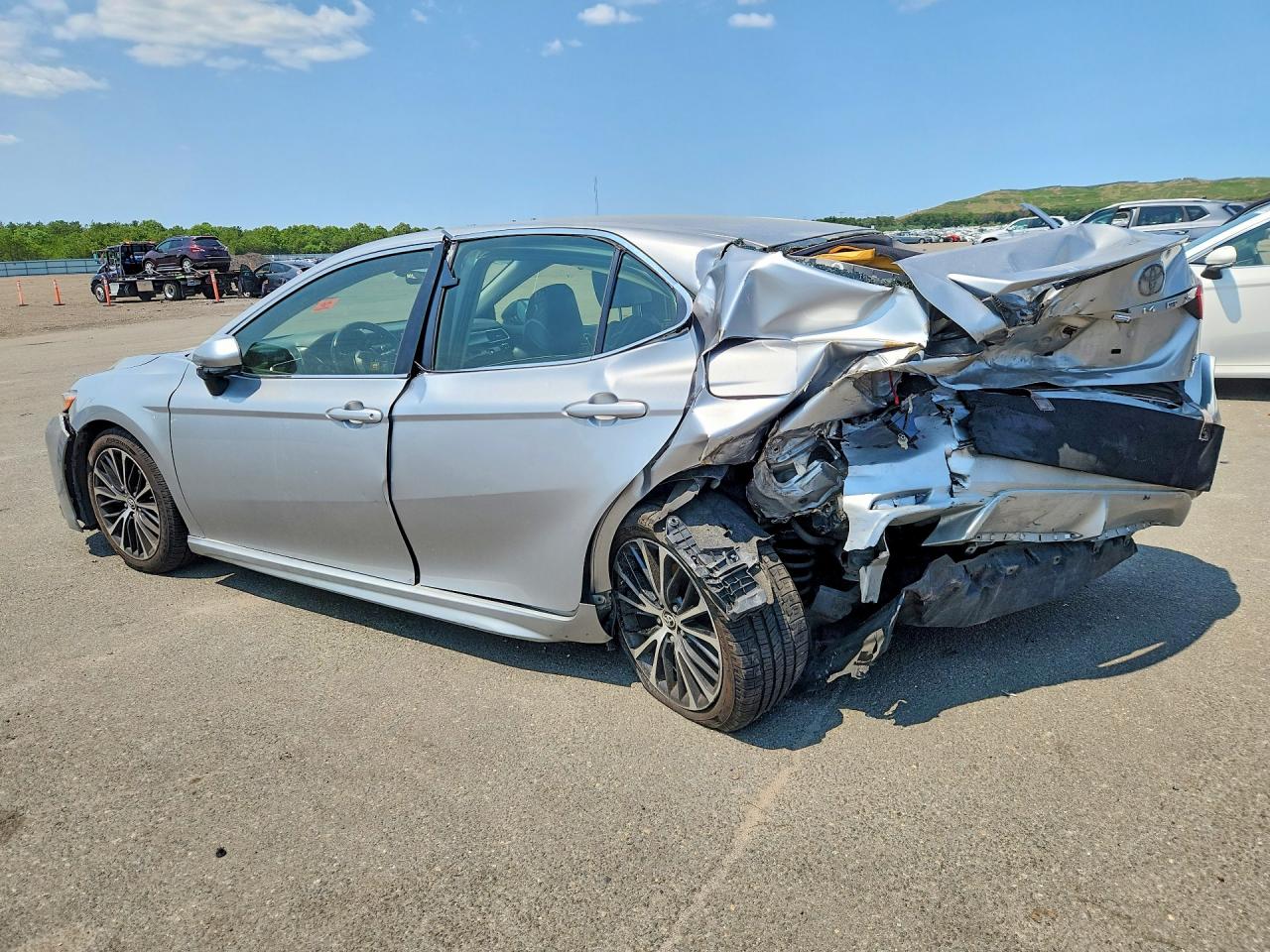 2018 TOYOTA CAMRY