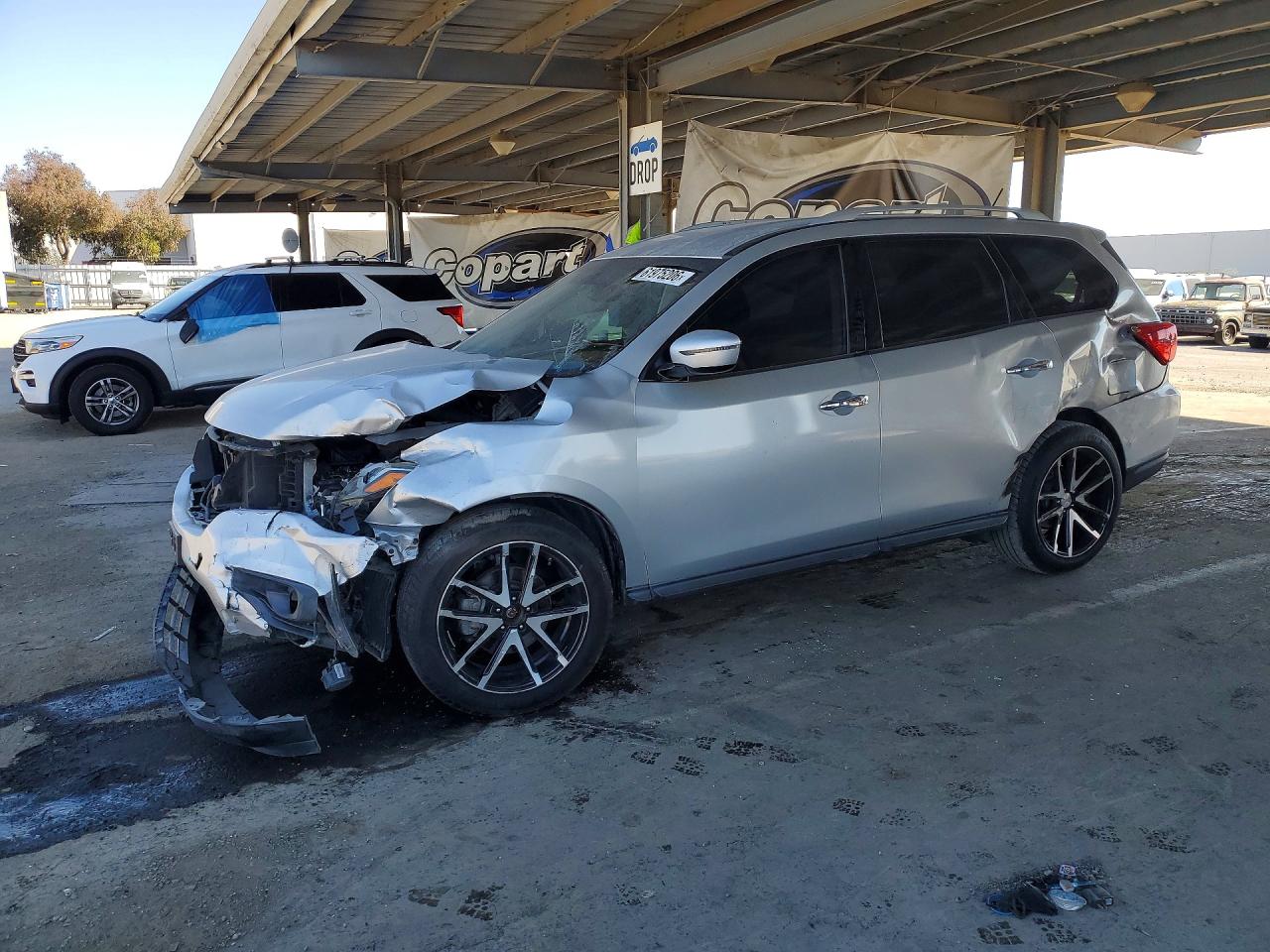 2017 NISSAN PATHFINDER