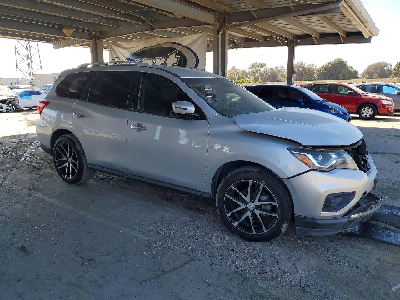 2017 NISSAN PATHFINDER