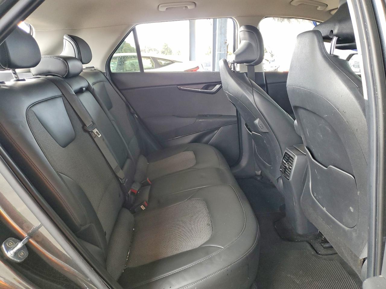 2023 KIA NIRO