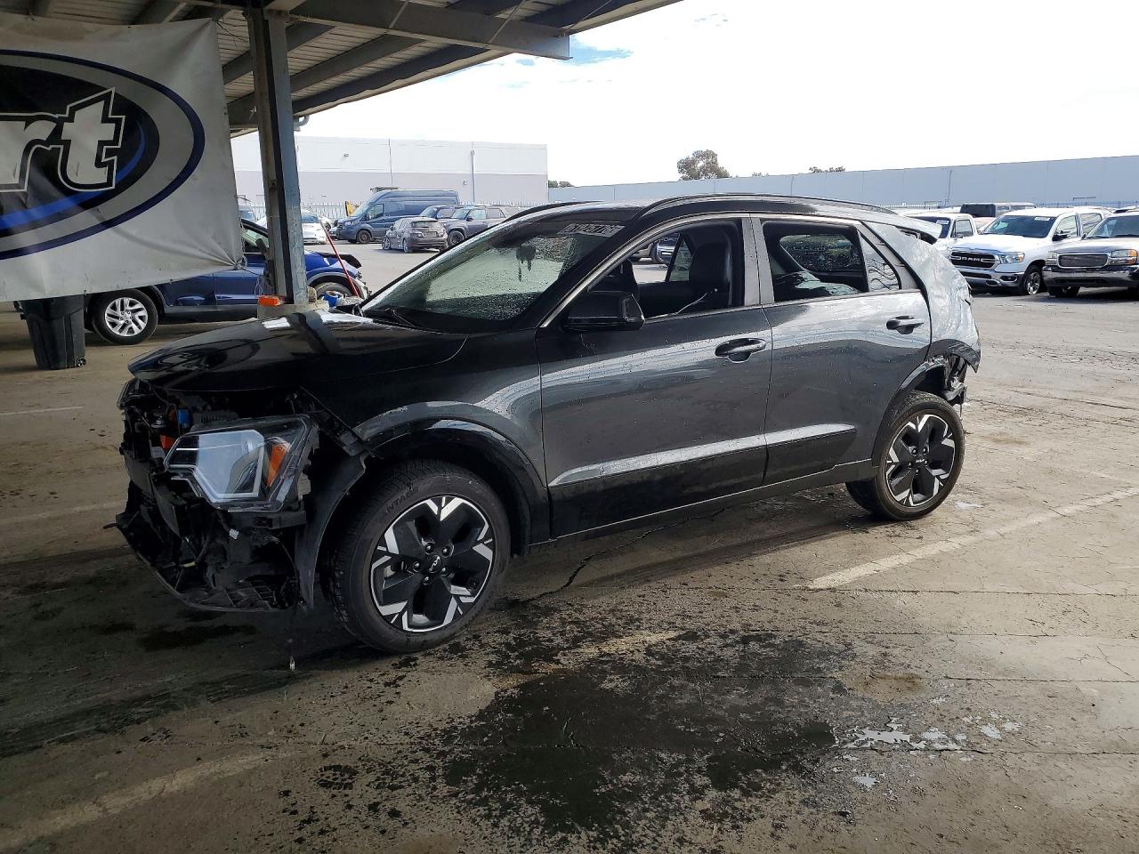 2023 KIA NIRO
