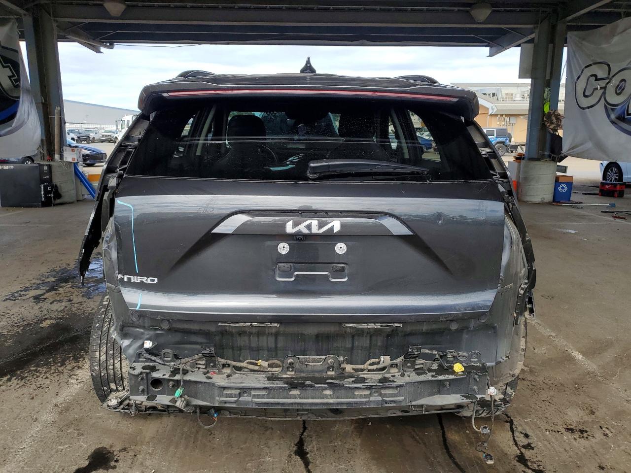 2023 KIA NIRO