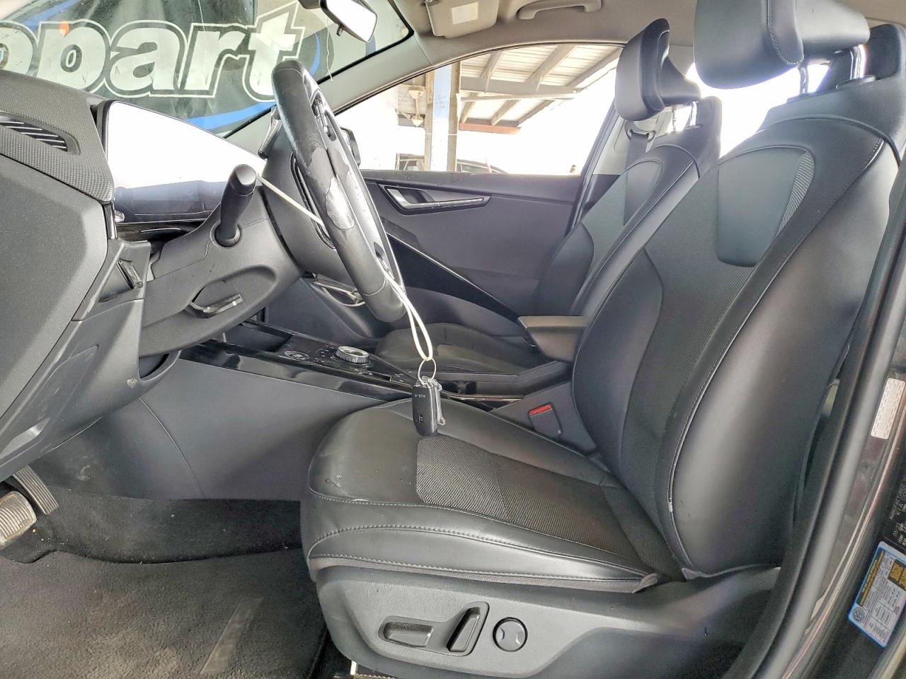 2023 KIA NIRO