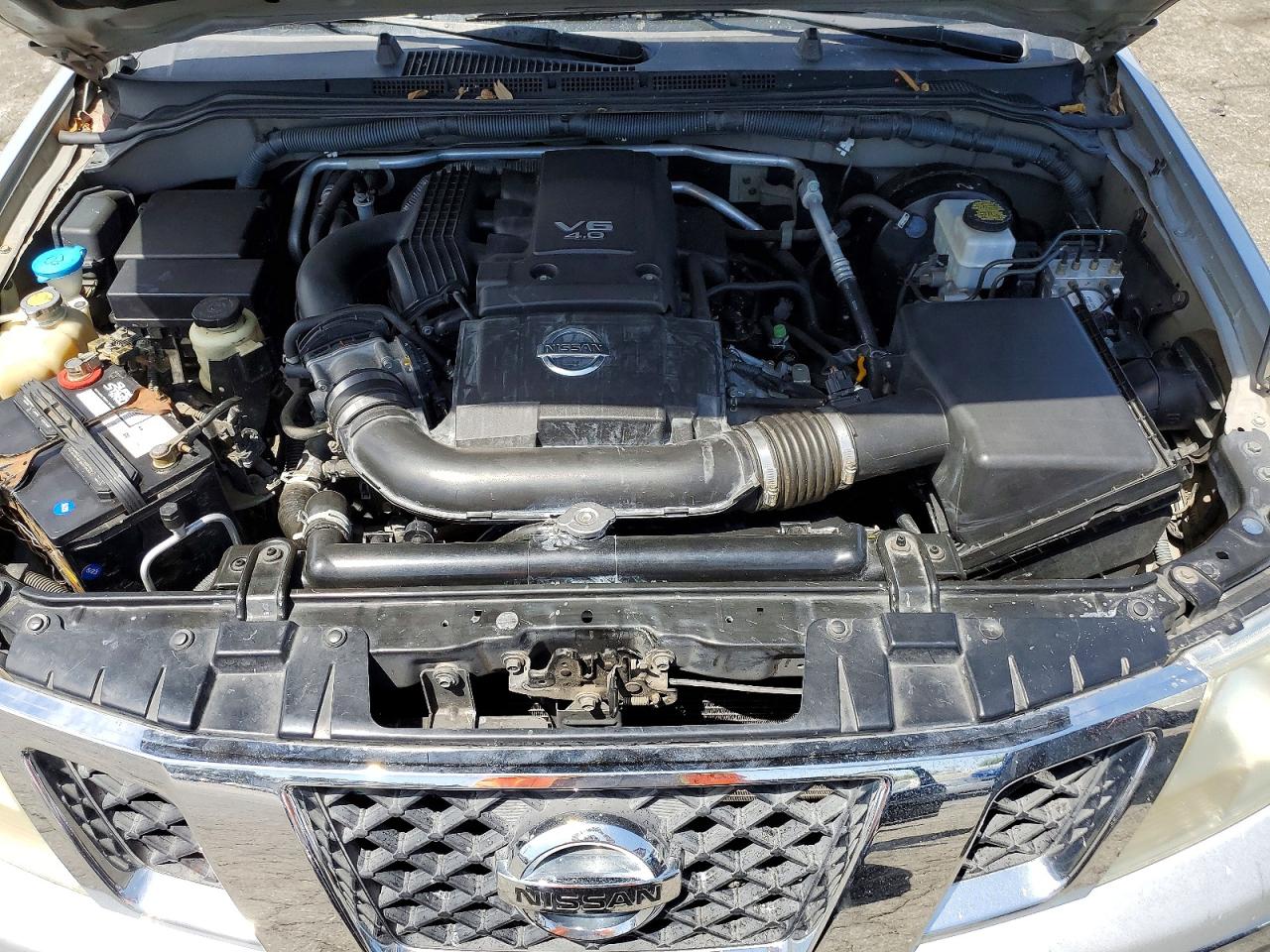2010 NISSAN FRONTIER