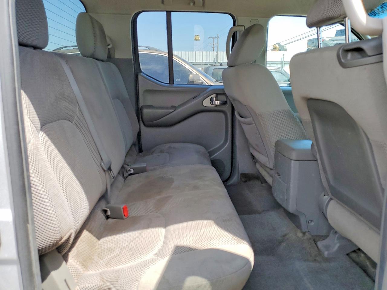 2010 NISSAN FRONTIER