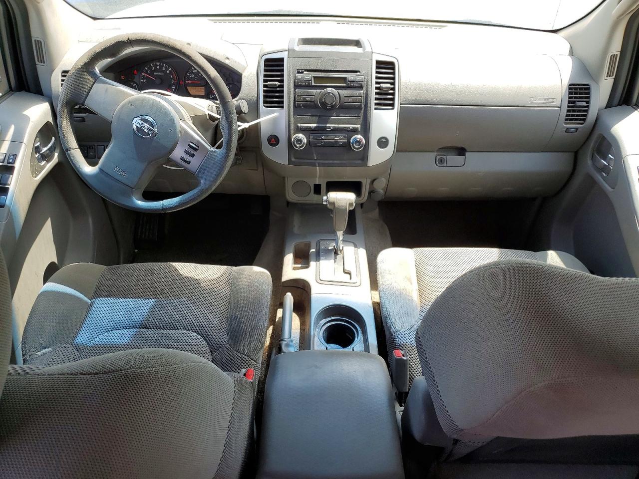 2010 NISSAN FRONTIER