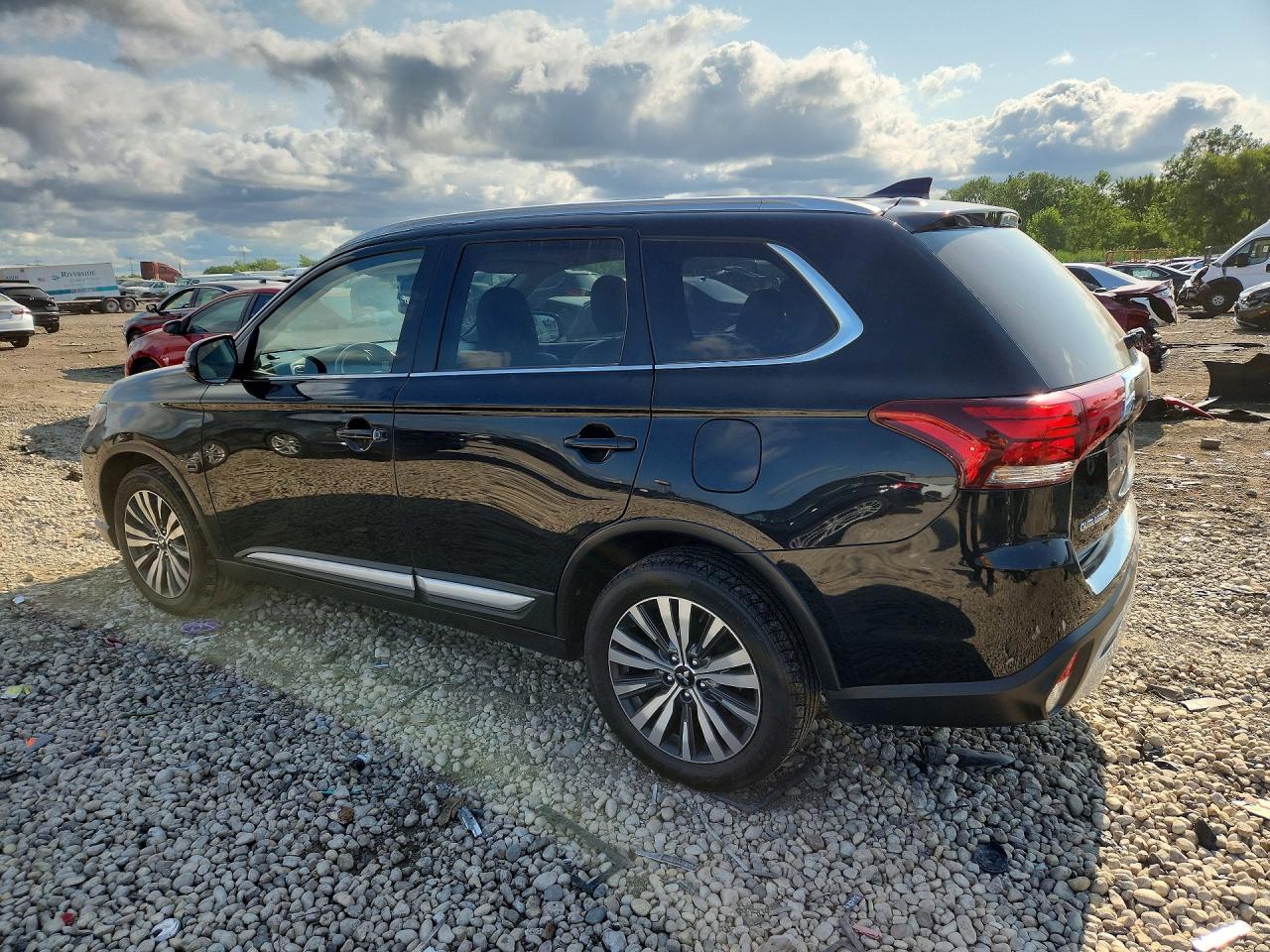 2020 MITSUBISHI OUTLANDER