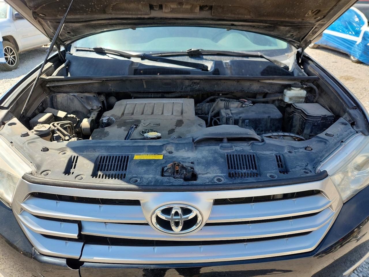 2012 TOYOTA HIGHLANDER