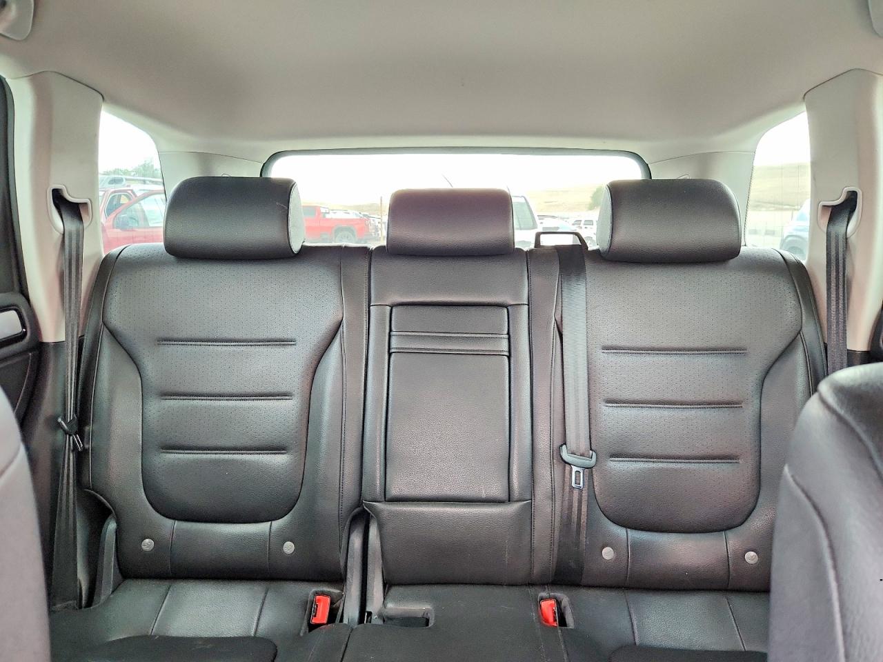 2013 VOLKSWAGEN TOUAREG