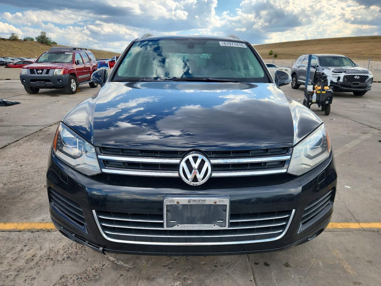 2013 VOLKSWAGEN TOUAREG