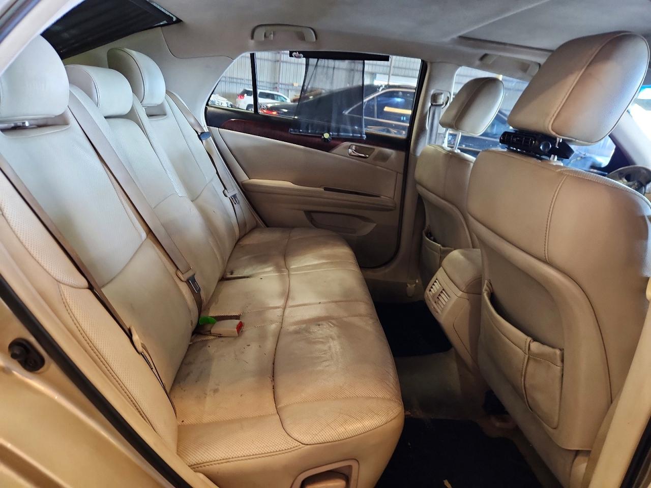 2011 TOYOTA AVALON