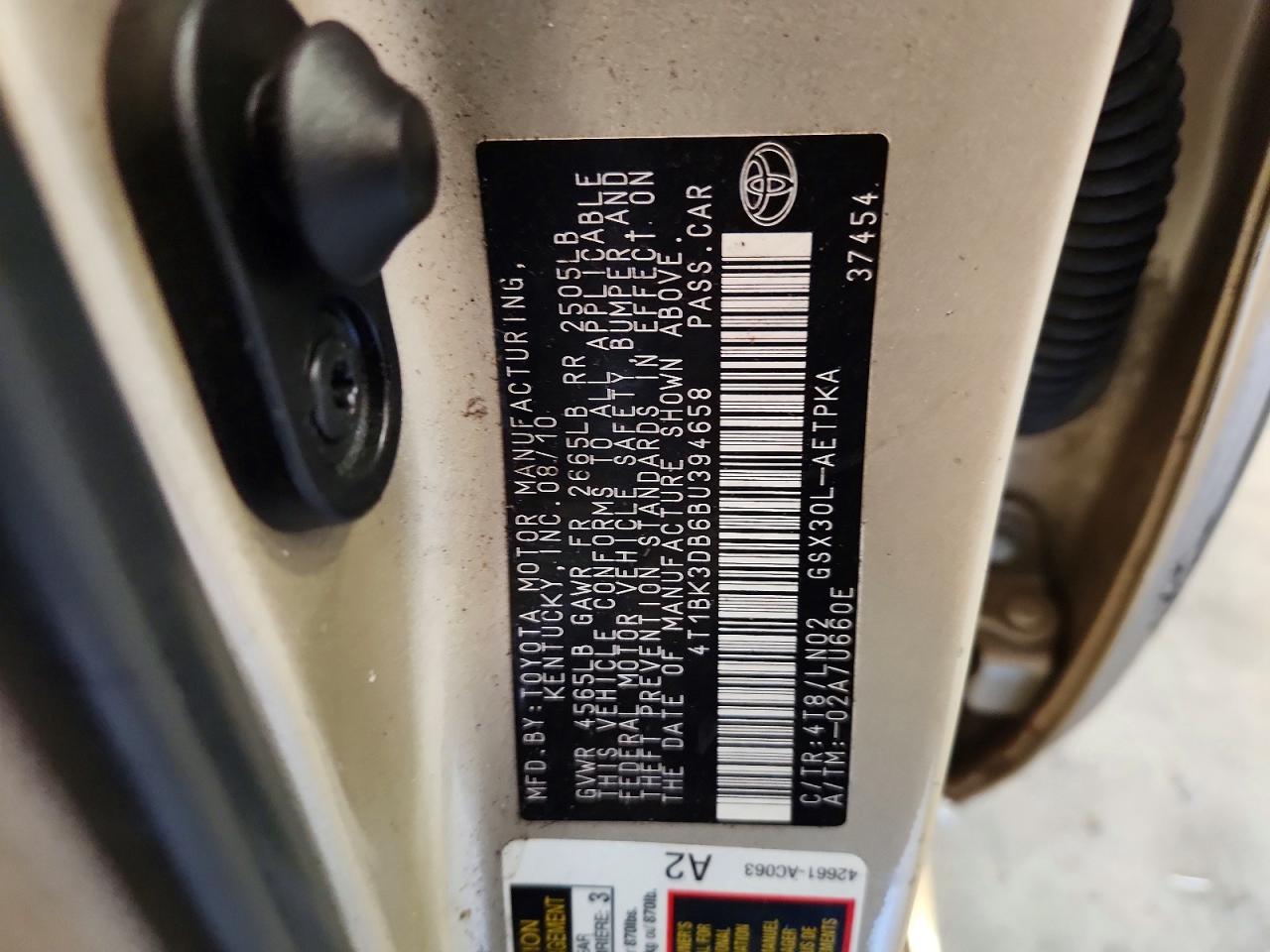 2011 TOYOTA AVALON