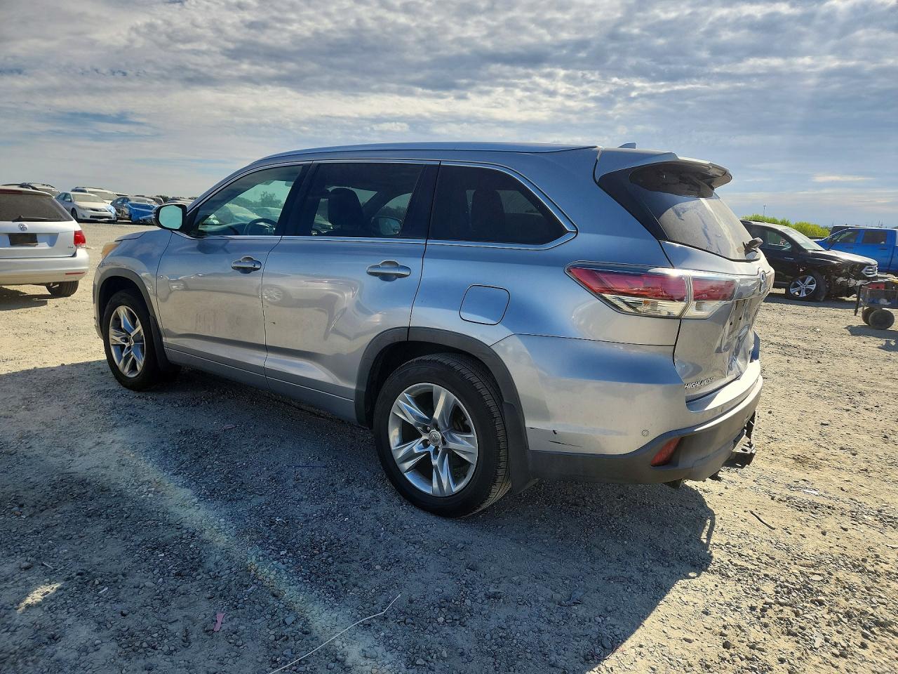 2015 TOYOTA HIGHLANDER