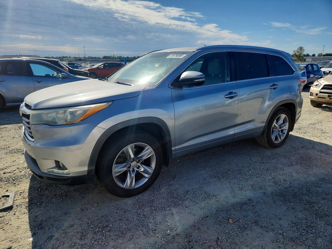 2015 TOYOTA HIGHLANDER