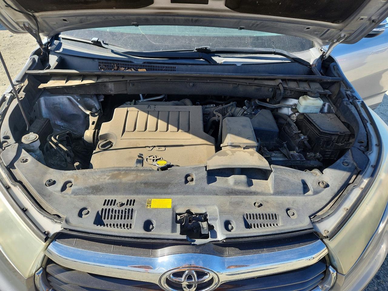 2015 TOYOTA HIGHLANDER